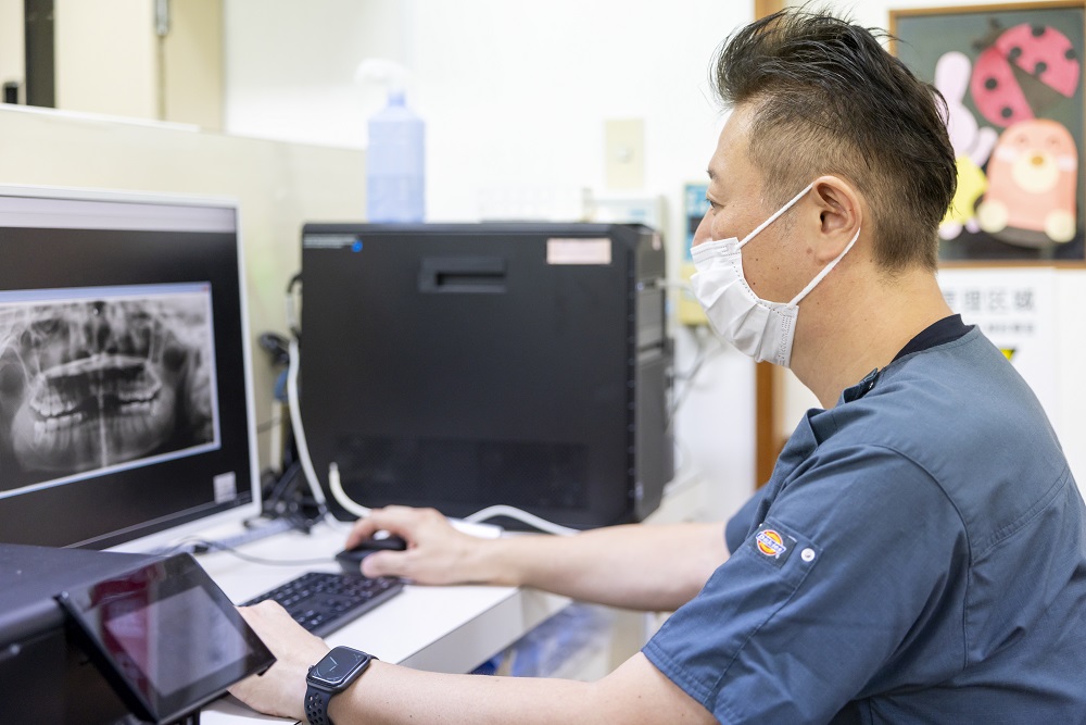 口の中に潜む細菌が引き起こす「むし歯」