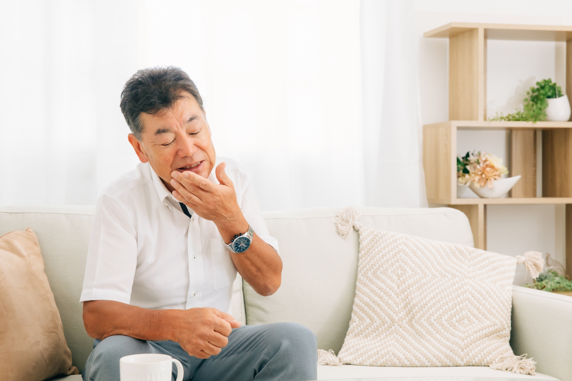 口の中に潜む細菌が引き起こす「むし歯」